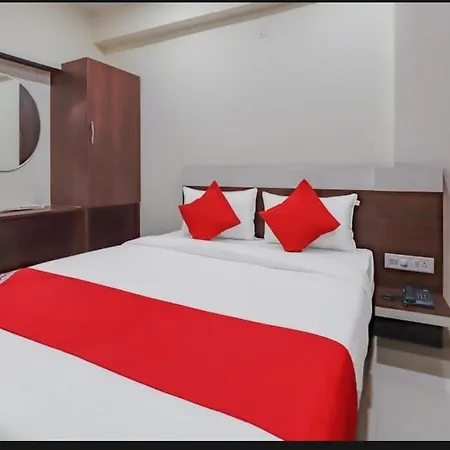 Ostello Royalwood Deluxe